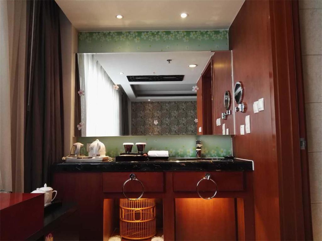 Phoenix Egret Boutique Hotel Taiyuan Room photo